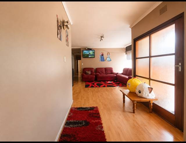 3 BEDROOM HOUSE FOR SALE IN ARCON PARK